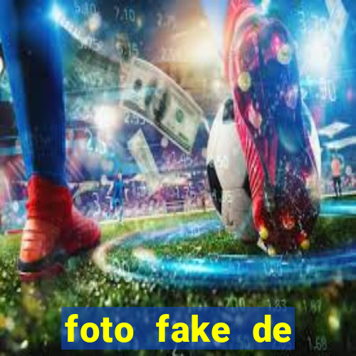 foto fake de menina no espelho cabelo cacheado